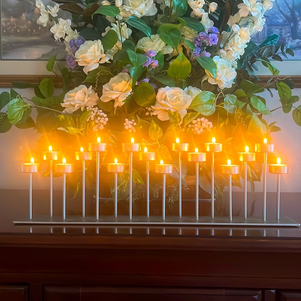 16 Tealight Candle Holder